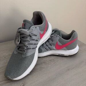 Nike Running Sneaker